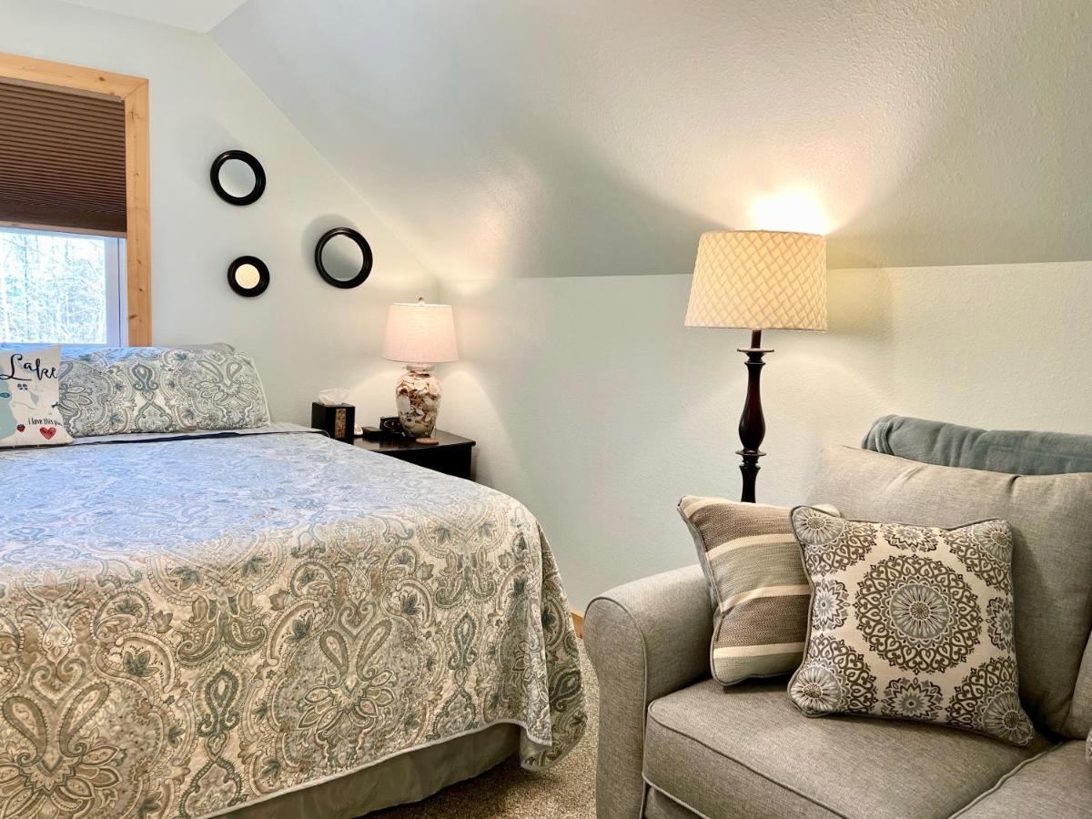 The Torch Lake Bed And Breakfast Central Lake Bagian luar foto