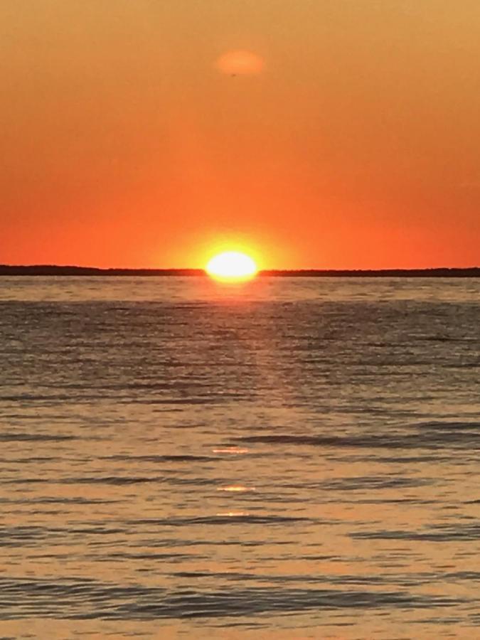 The Torch Lake Bed And Breakfast Central Lake Bagian luar foto