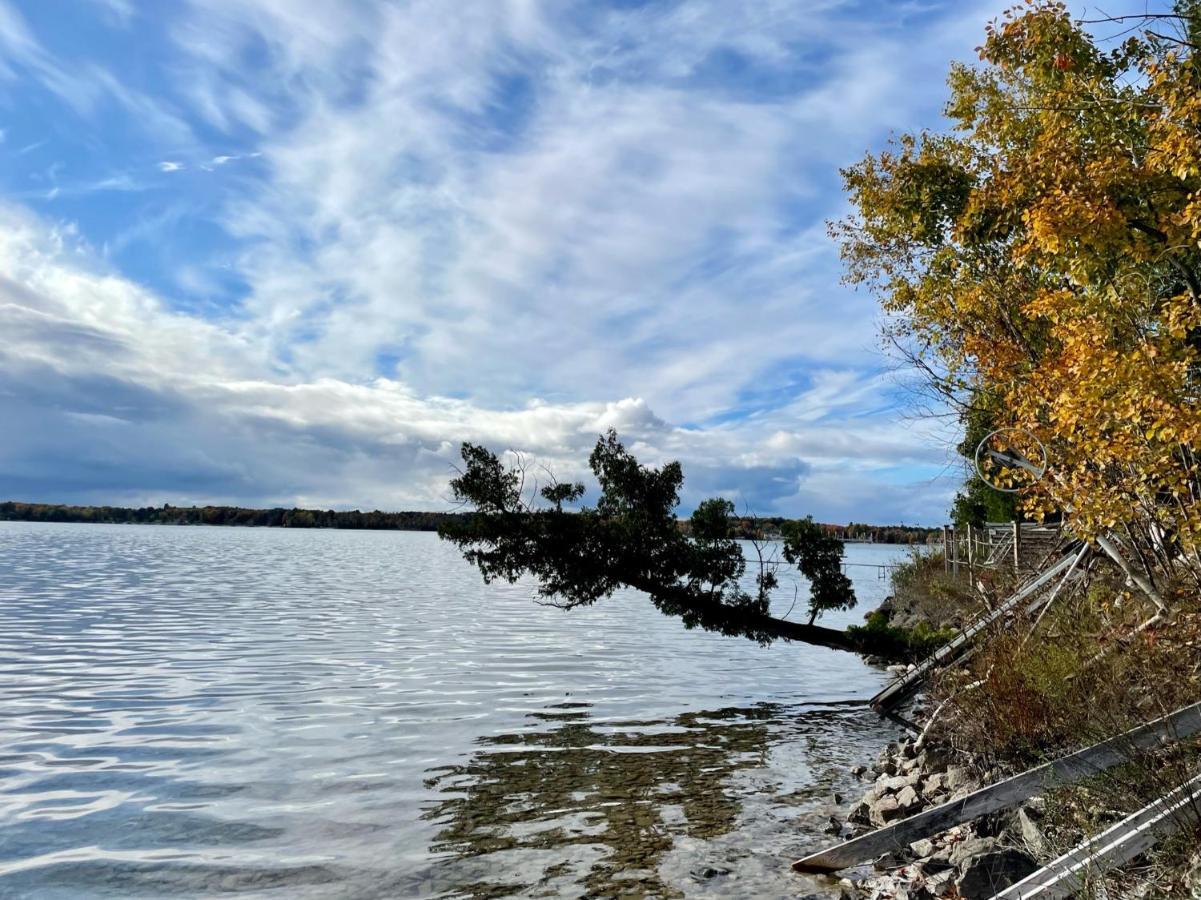 The Torch Lake Bed And Breakfast Central Lake Bagian luar foto