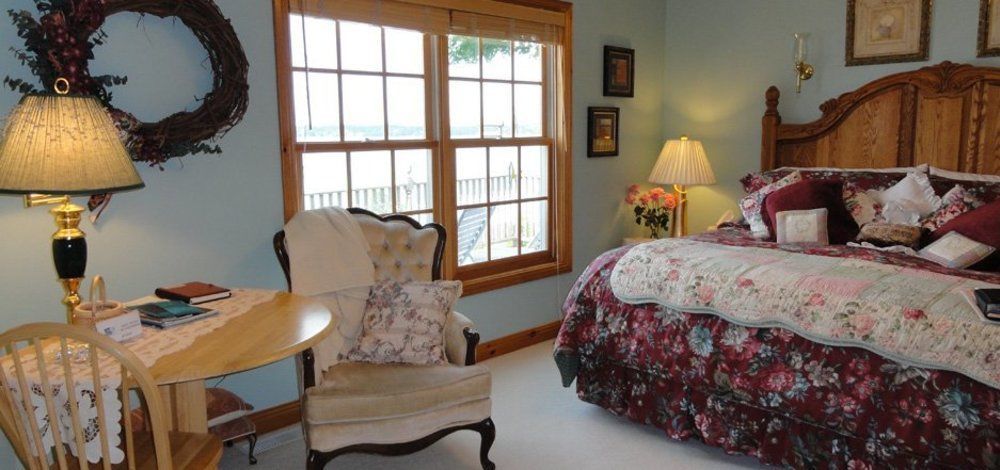 The Torch Lake Bed And Breakfast Central Lake Bagian luar foto